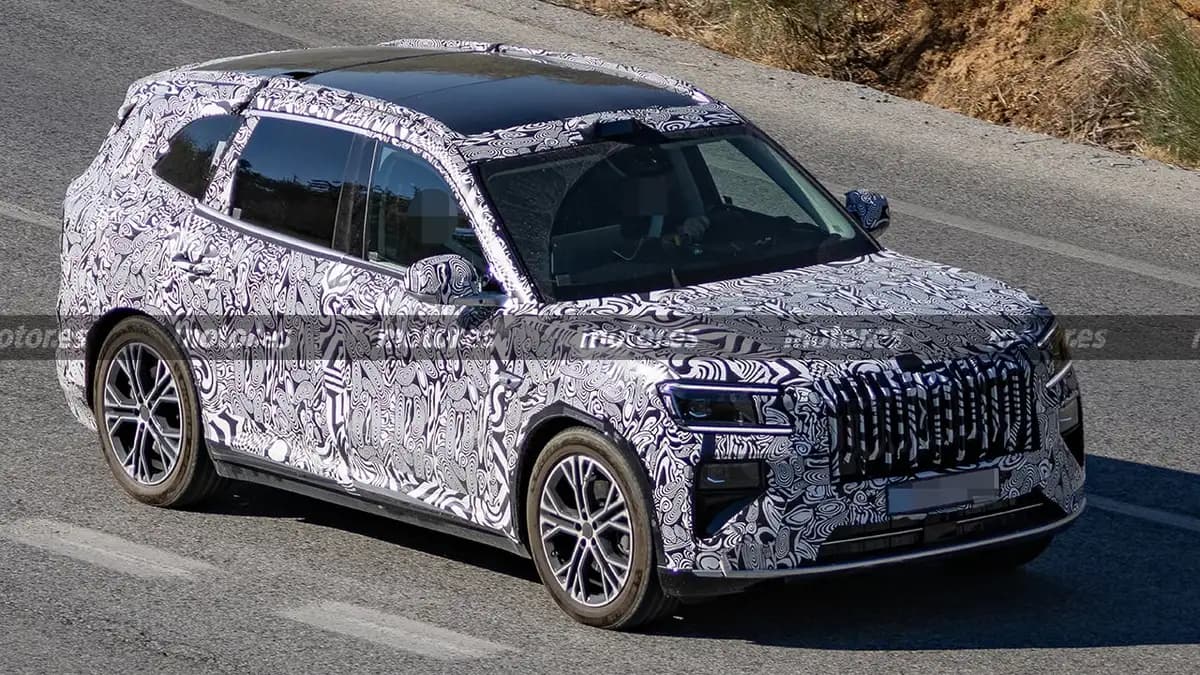 Zeekr 8X Hybrid SUV Spotted in Europe Ahead of 2027 Launch