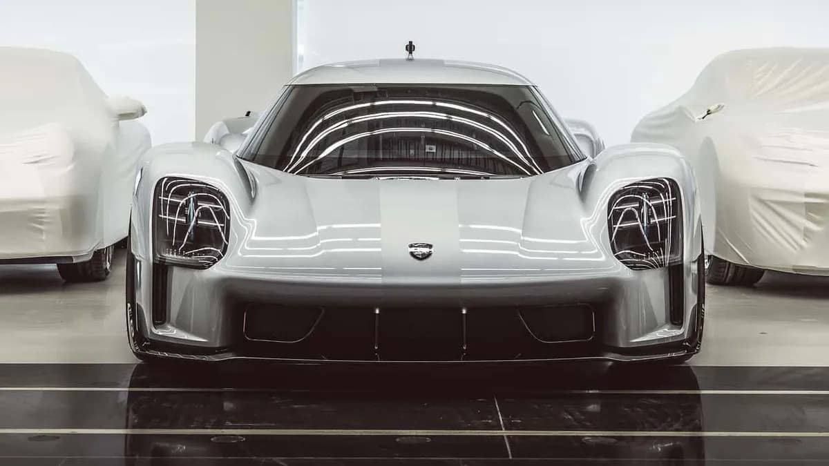 Porsche Exploring Development of a V8 Boxer Supercar
