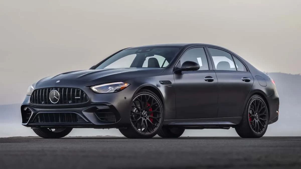 Mercedes-AMG Plans Dual Powertrain for Next C 63