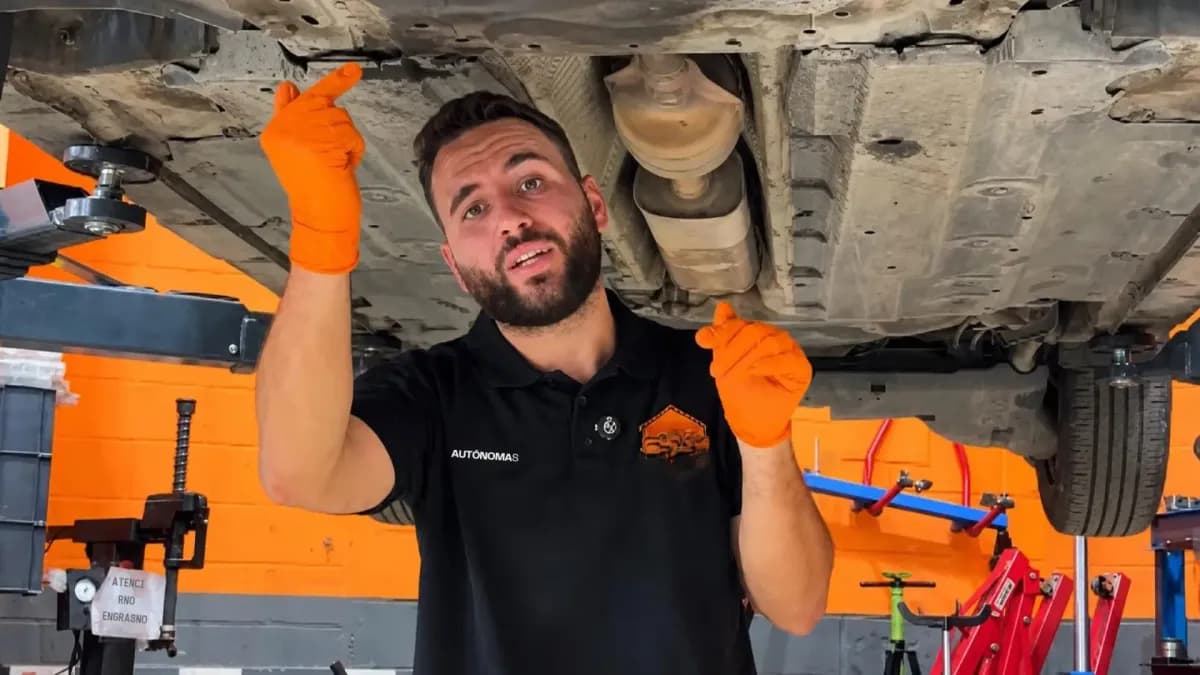 Expert Mechanic Warns About the Importance of Timely Oil Changes